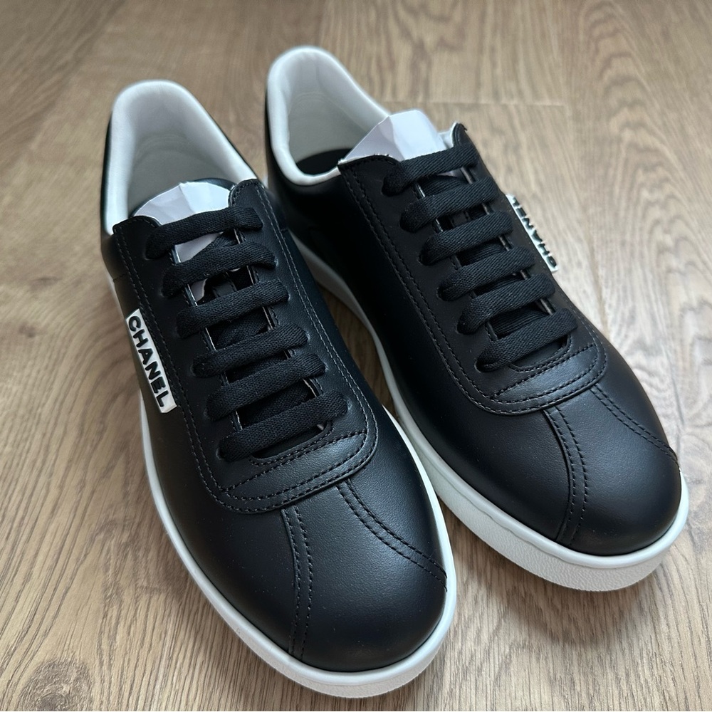 Authentic Chanel Uniform Women’s Black Sneakers Shoes Size 35 US5 New